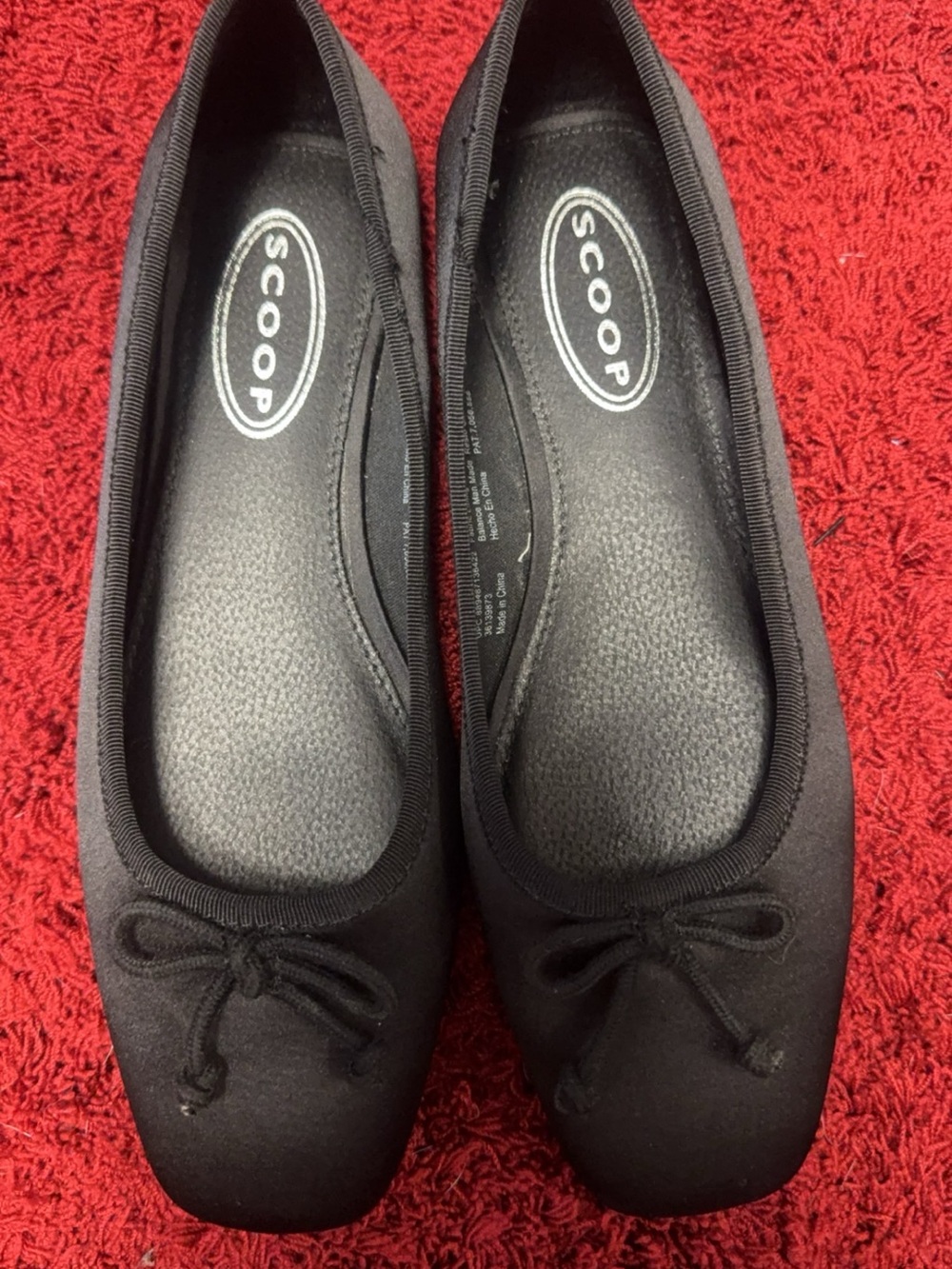 Scoop Women's Black Ballet Flats